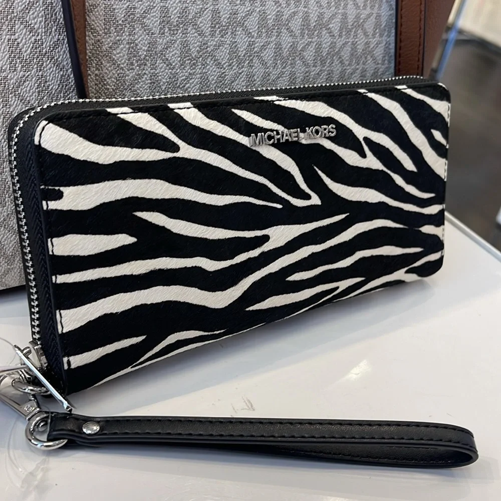 MICHAEL KORS Large Continental Wristlet Phone Case Wallet Exotic Print Hair Calf - Picture 16 of 16